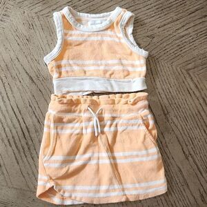 Girls 2 piece set skirt and crop top XS 4/5